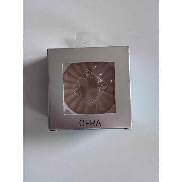New Ofra Cosmetics Highlighter in Milk  & Cookies   .35oz/10g Full Size - Picture 1 of 3